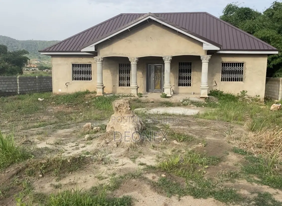 3bdrm House in Satellite Estate, Accra Metropolitan for sale