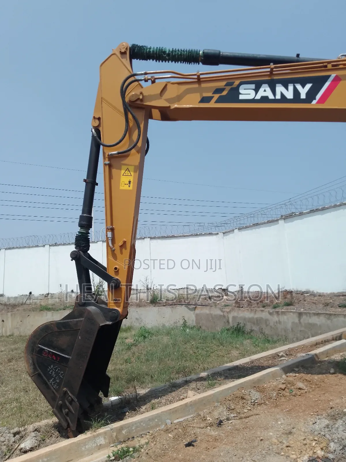 Almost New Sany215, Pure China Type, Home Used Excavator