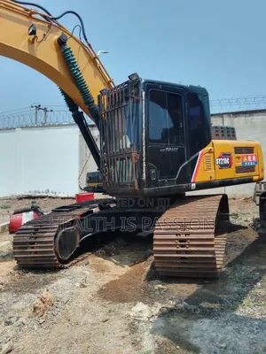 Almost New Sany215, Pure China Type, Home Used Excavator