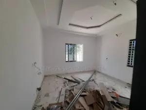 3bdrm House in Skm, Spintex for sale