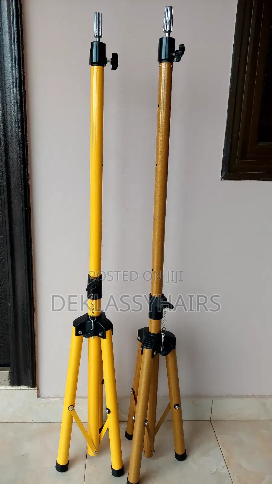 Collapsible Tripod Stand