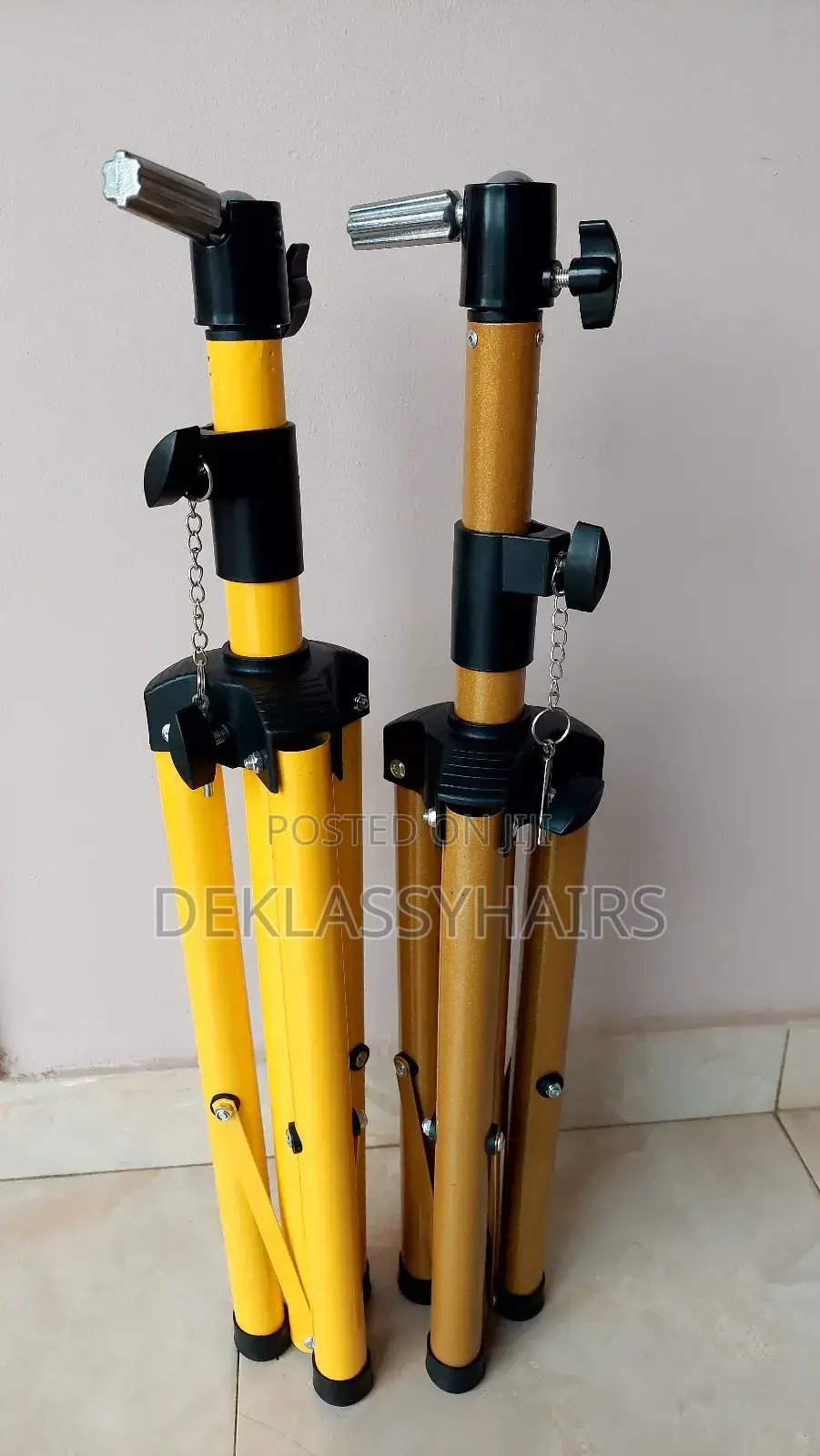 Collapsible Tripod Stand