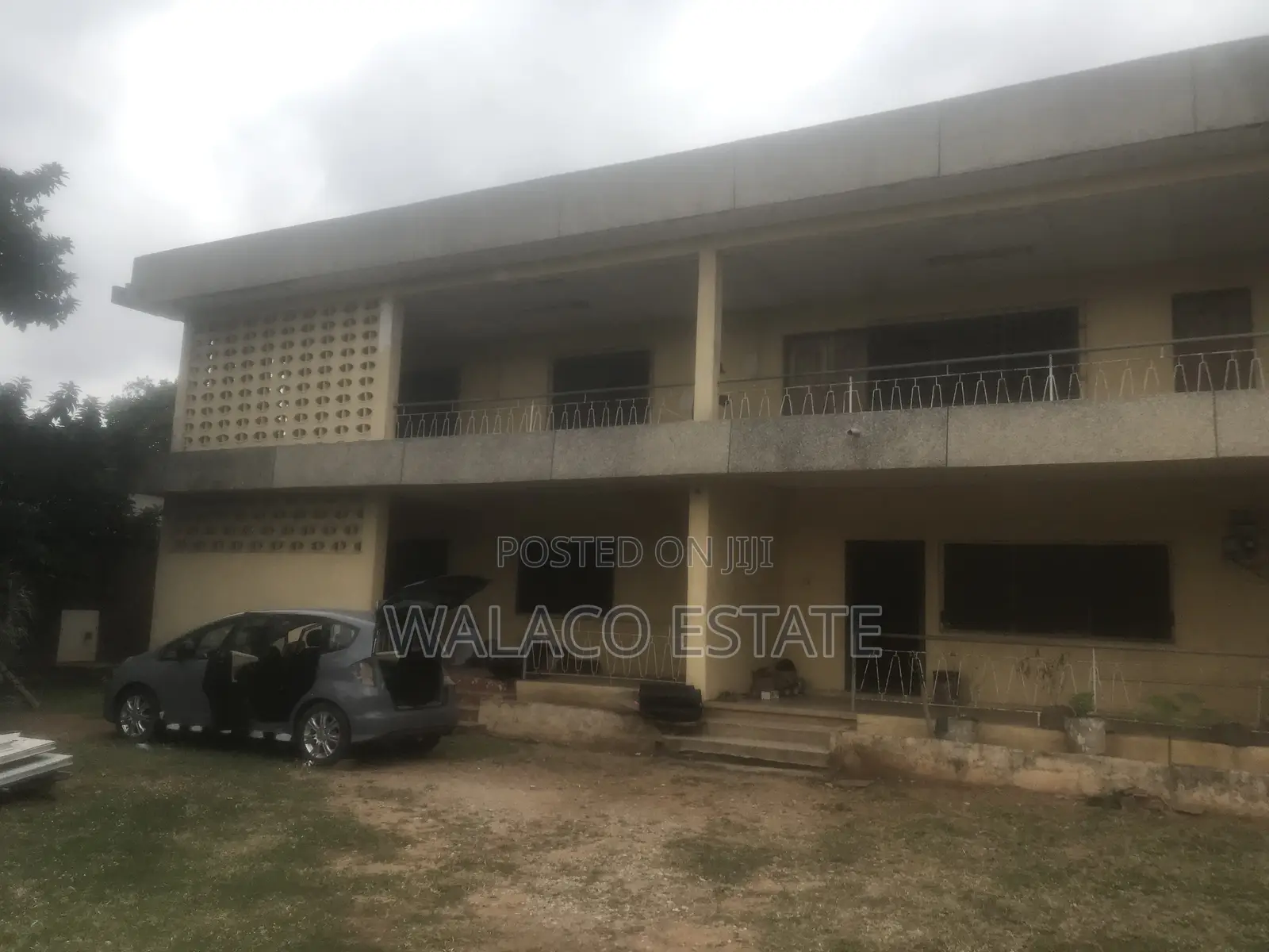 8bdrm Duplex in Walako Estate, Tesano for rent