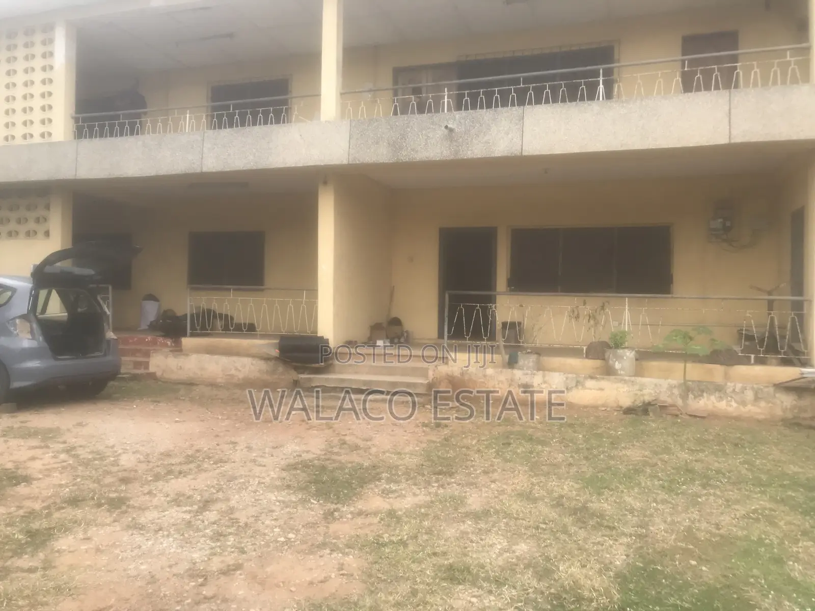 8bdrm Duplex in Walako Estate, Tesano for rent