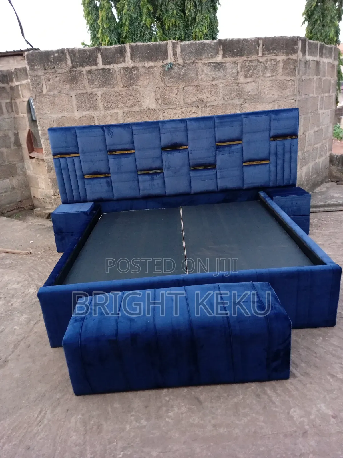 Queen Size Bed Frame With Side Drawers and Ottoman
