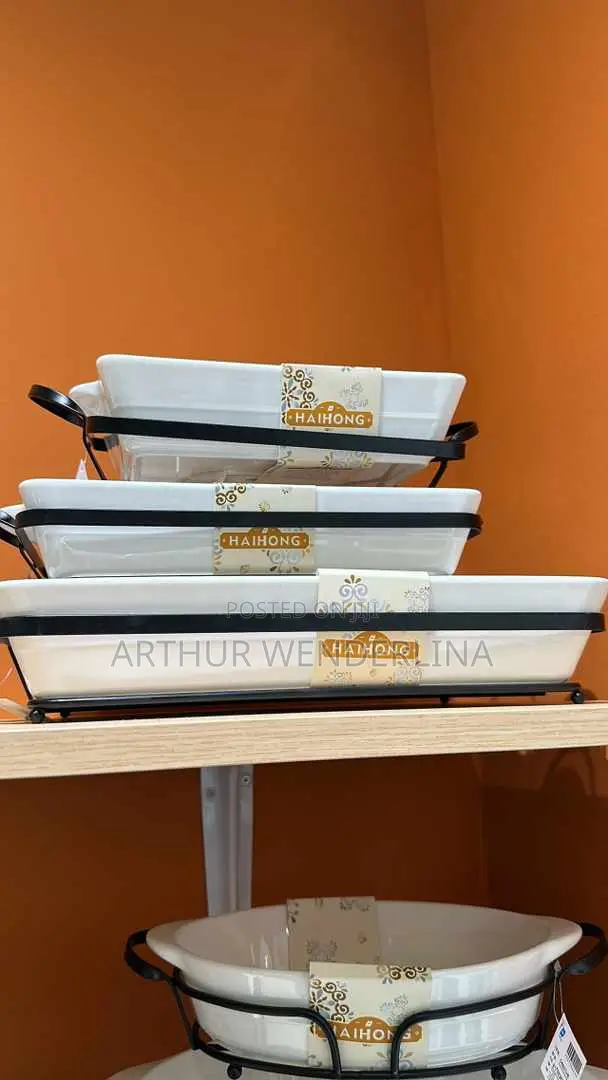 3 Set Serving Food
