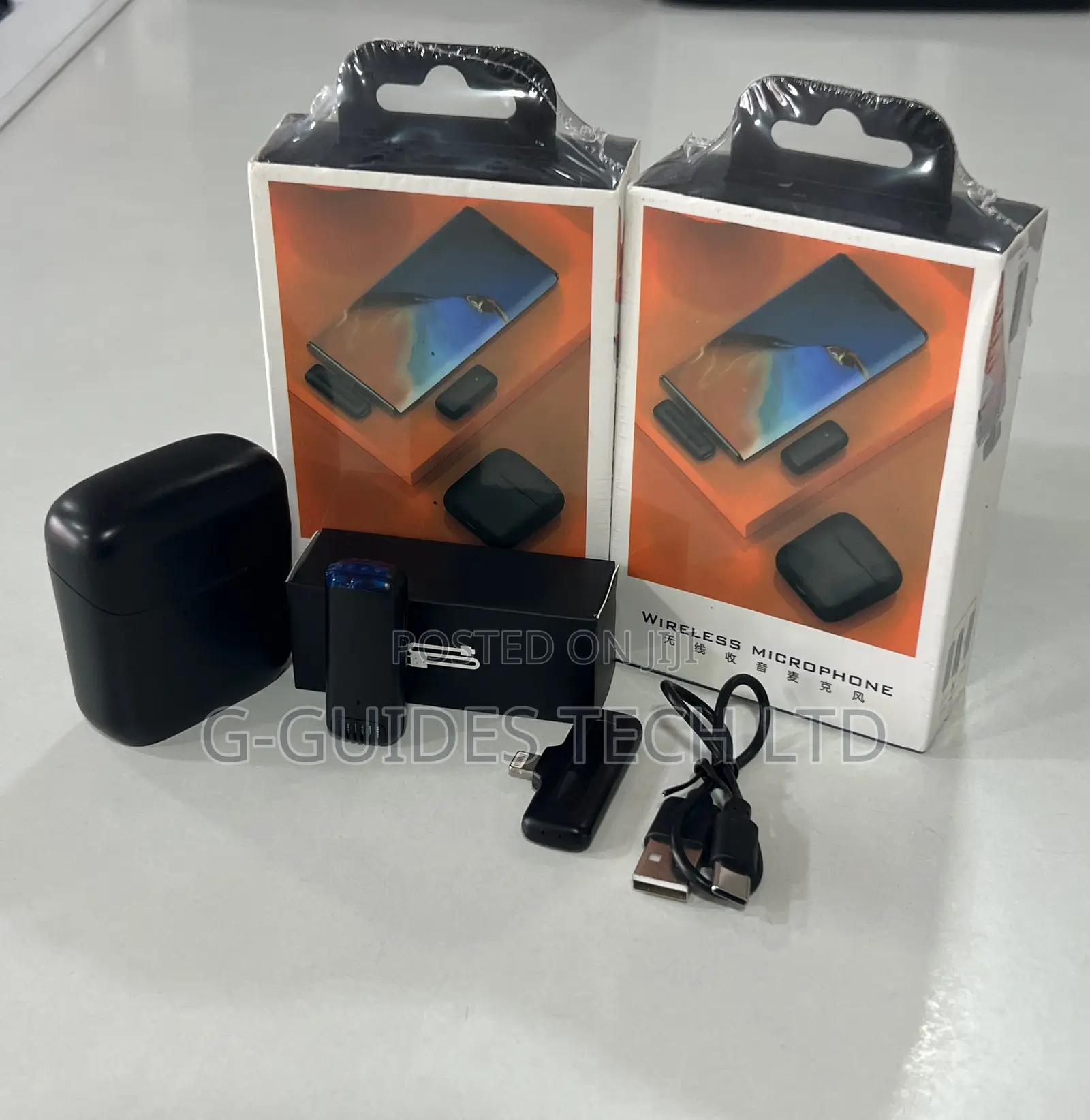 J11 iPhone Wireless Microphone With Charging Case