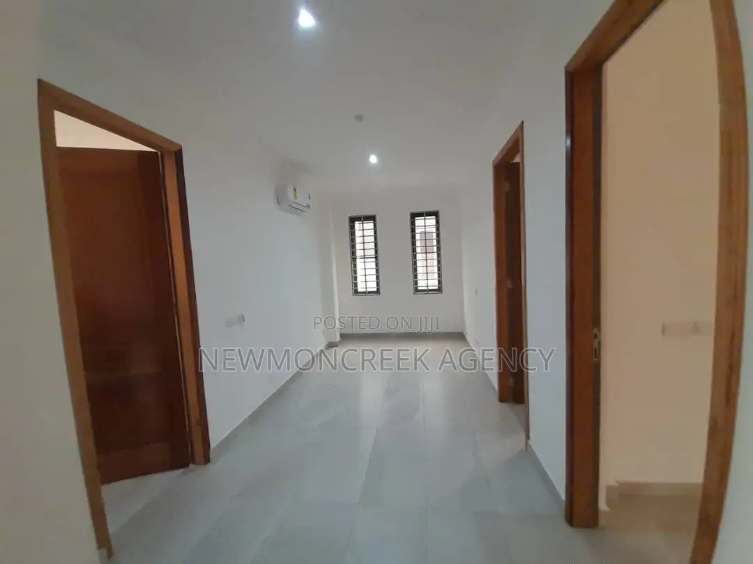 4bdrm Duplex in Oyarifa Junction, Accra Metropolitan for sale