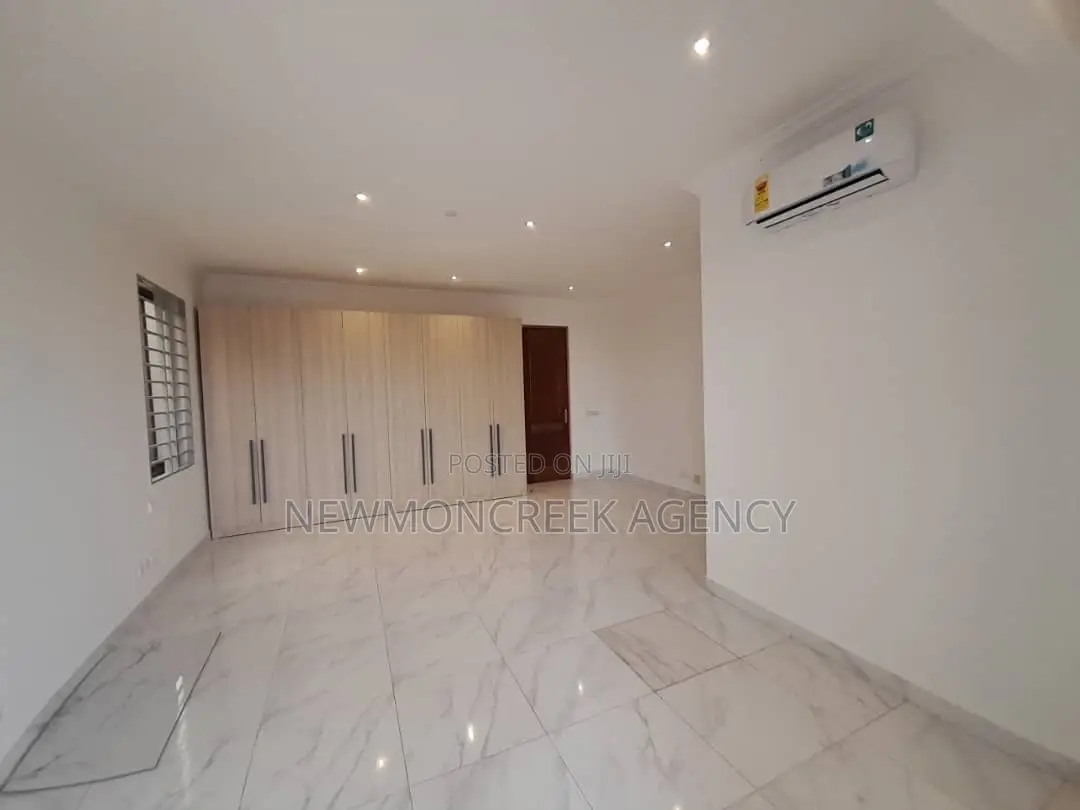 4bdrm Duplex in Oyarifa Junction, Accra Metropolitan for sale