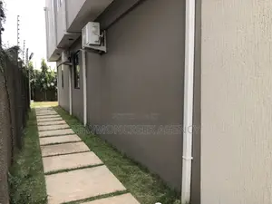 4bdrm Duplex in Oyarifa Junction, Accra Metropolitan for sale