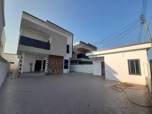 4bdrm House in Skm, Spintex for sale