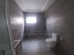 4bdrm House in Skm, Spintex for sale