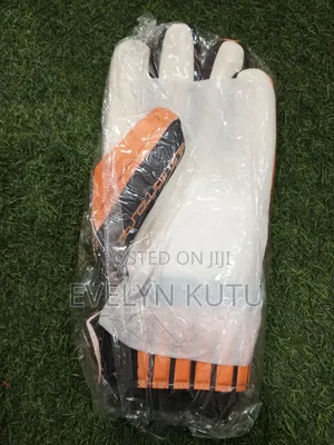 Keeper Gloves