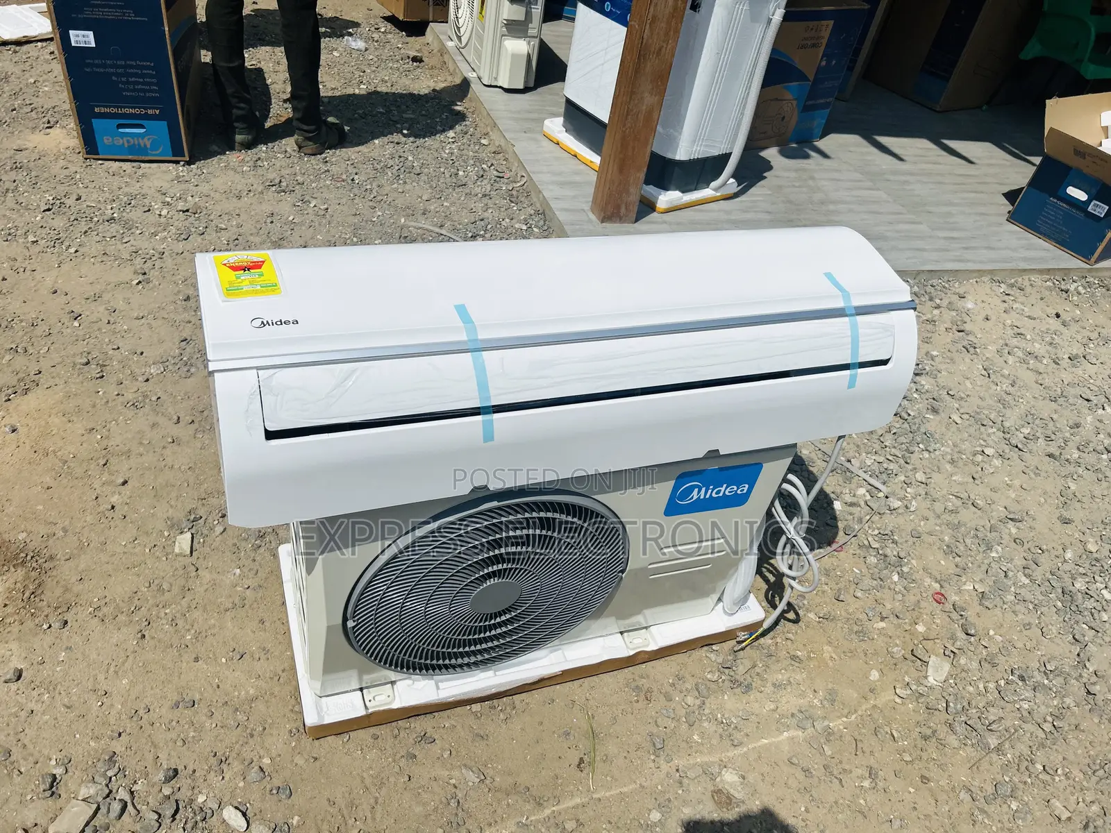 1.5hp Split R410 Gas Midea Air Conditioner Sleek