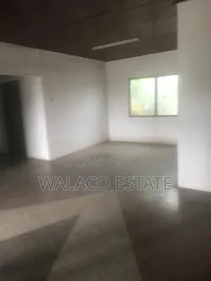 8bdrm Duplex in Walako Estate, Tesano for rent