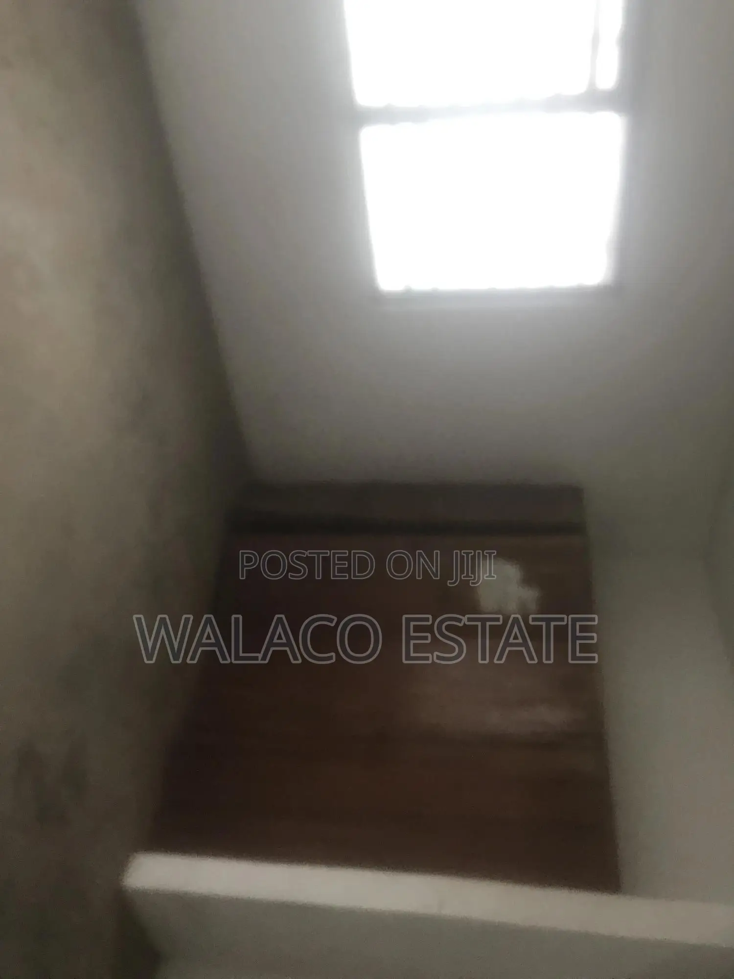 8bdrm Duplex in Walako Estate, Tesano for rent