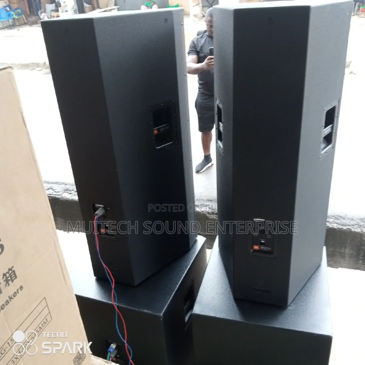 Full Range Speakers and Base