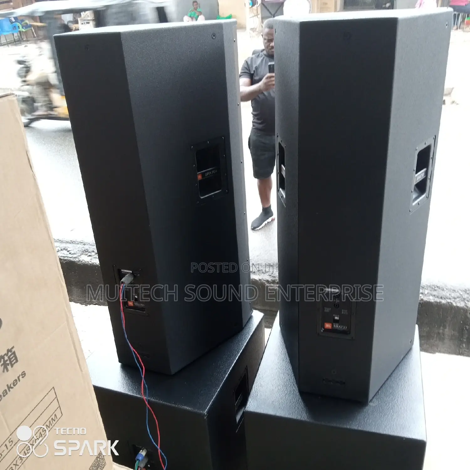 Full Range Speakers and Base