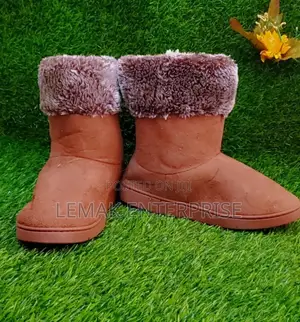 Children's Winter Boots Size 17