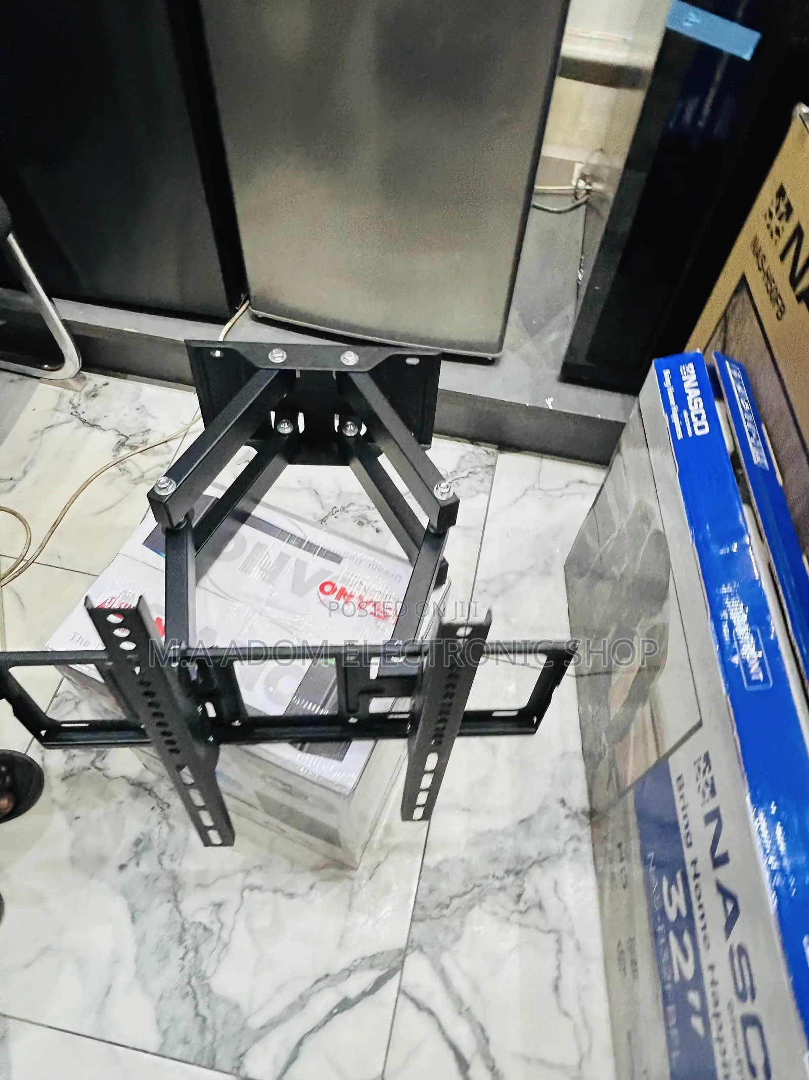 Tv Mount for TVS Between 32”-80”
