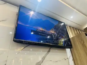 Top Standard Slim UHD Smart LG 65” UR73