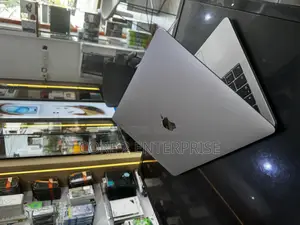Laptop Apple MacBook Pro 2019 16GB Intel Core I5 SSD 512GB