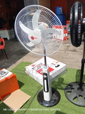 H a 18" Rechargeable Standing Fan Standing Fan Super Strong