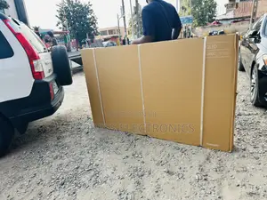 Uhd Smart Screen Samsung Led 75”Du8000