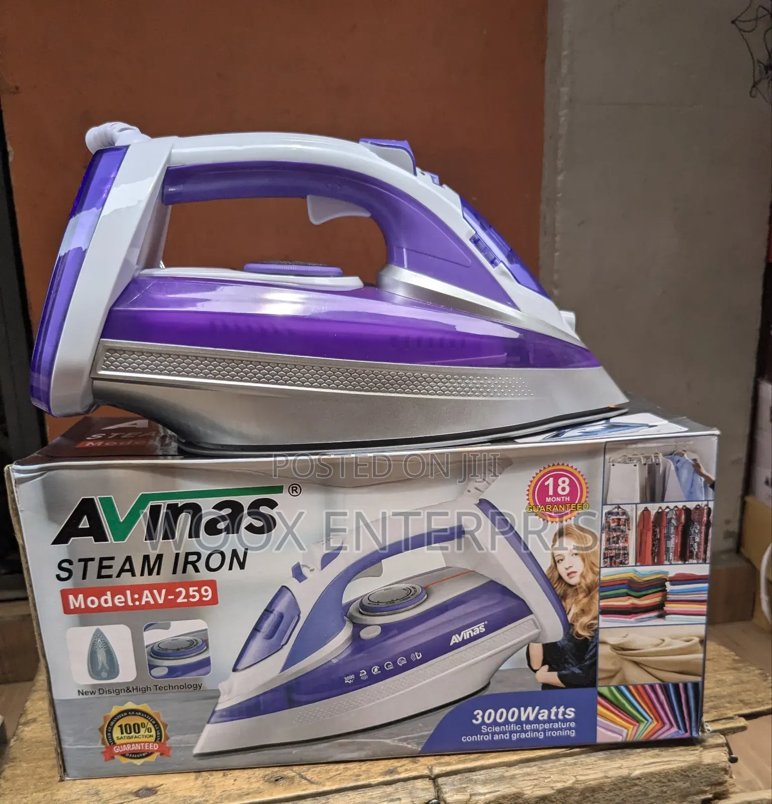 Avinas Steam Iron (Av-259)