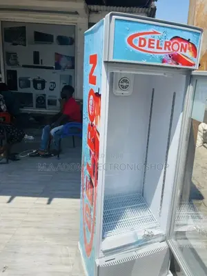 Quality Yet Affordable Delron 220L 1 Door Display Fridge.