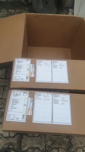 Photo - Brand New Cisco Catalyst 3850 24 Ports POE