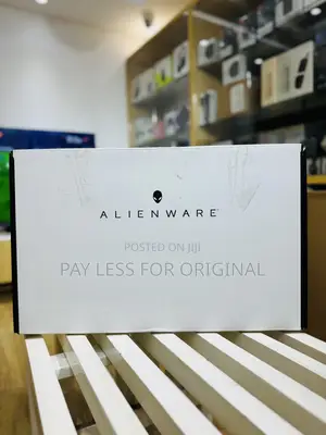 New Laptop Dell Alienware 17 R5 32GB Intel Core I9 SSD 1T