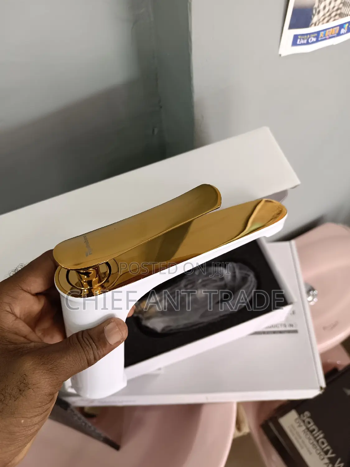 Tap / Faucet. White and Gold