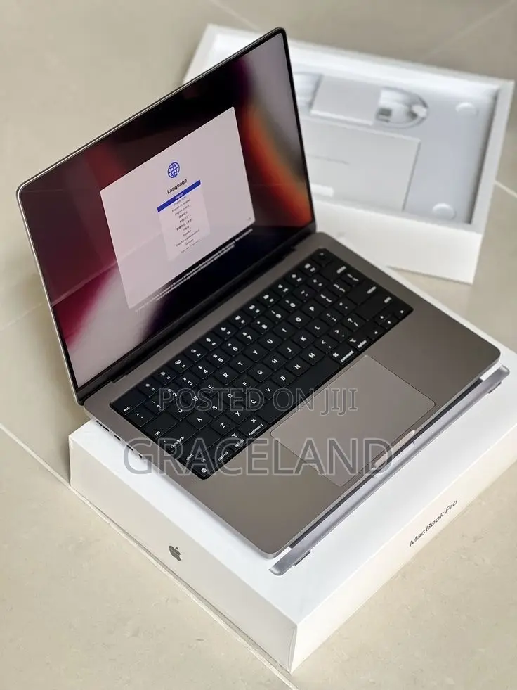 New Laptop Apple MacBook Air 2024 M3 13-Inch 8GB Apple M3 SSD 256GB