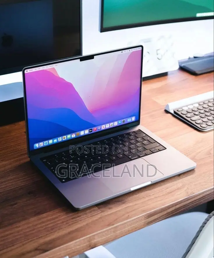 New Laptop Apple MacBook Air 2024 M3 13-Inch 8GB Apple M3 SSD 256GB