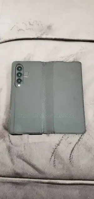 New Samsung Galaxy Z Fold4 256 GB Black