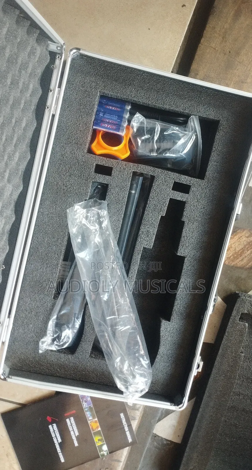 AST 8000 Sure Microphone