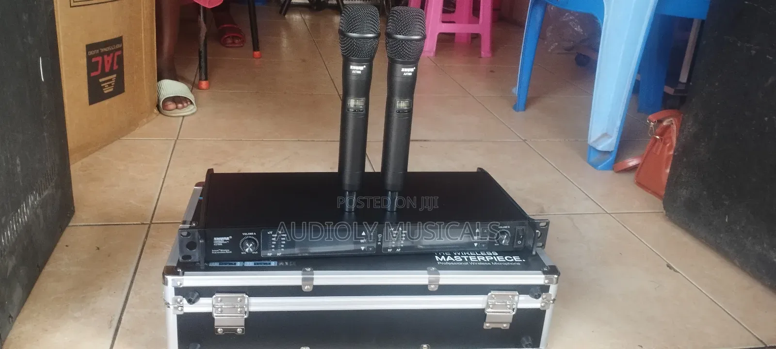 AST 8000 Sure Microphone