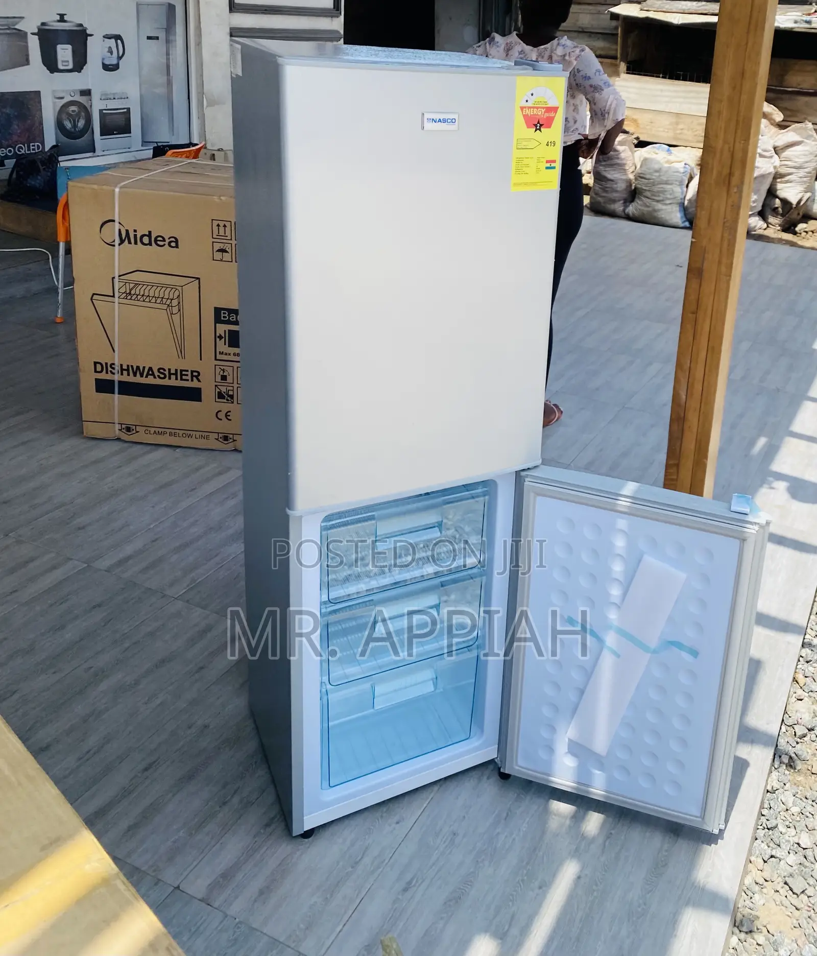 Shop Nasco Nasd2-20fl 158L Bottom Freezer Fridge,Gray.