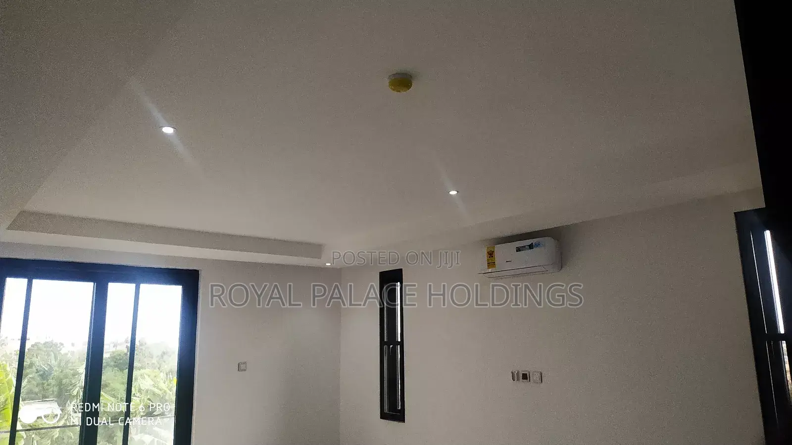 4bdrm Duplex in Close To American, Adjiriganor for sale