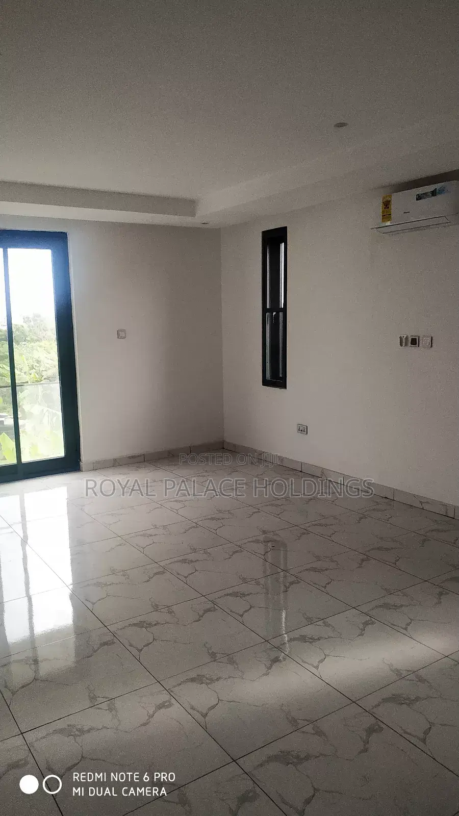 4bdrm Duplex in Close To American, Adjiriganor for sale