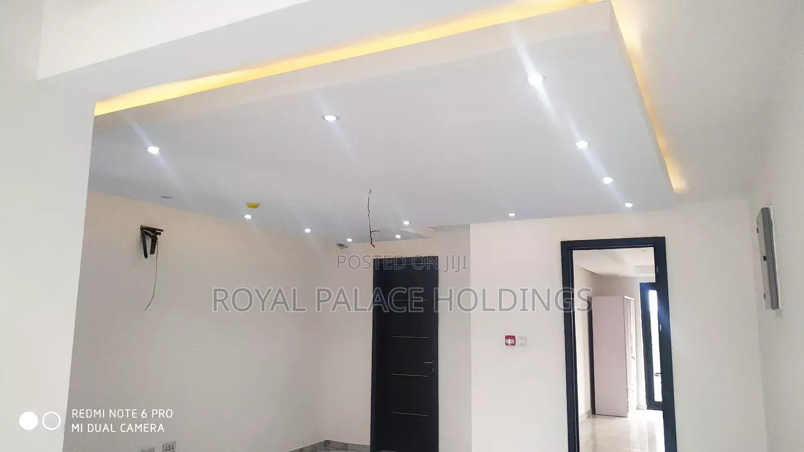 4bdrm Duplex in Close To American, Adjiriganor for sale