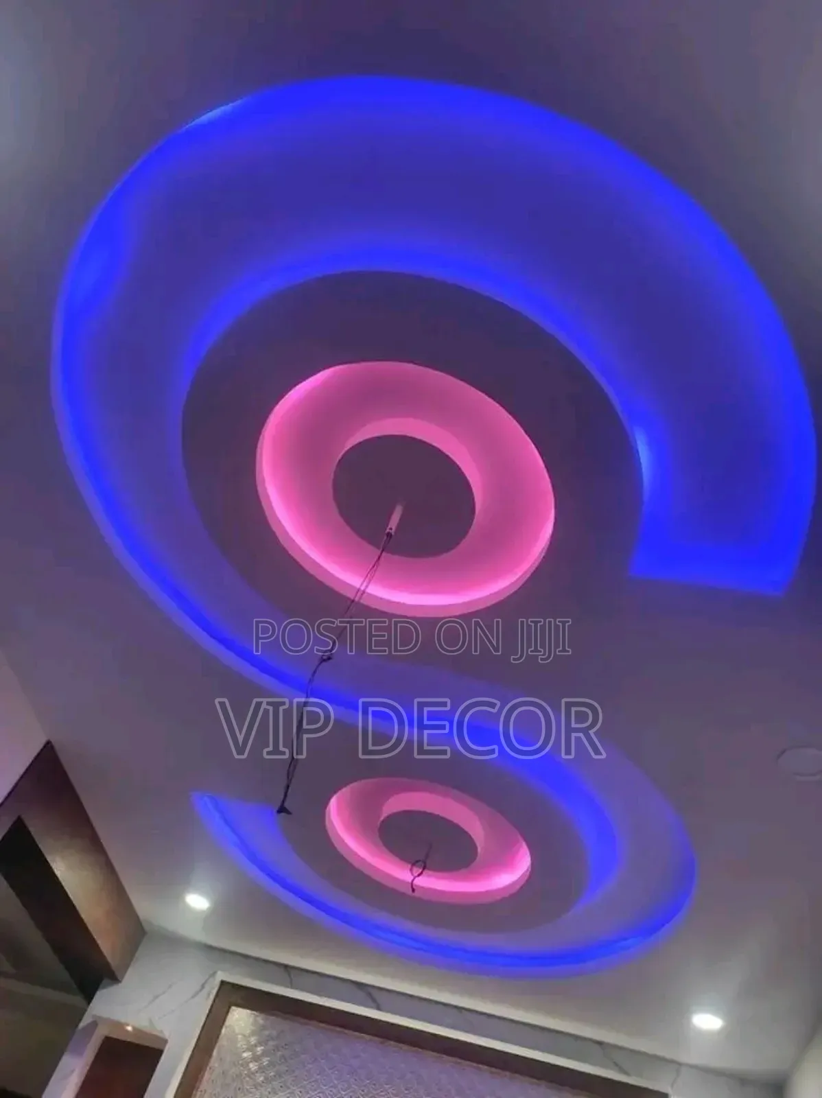 Excellent P.O.P Decor