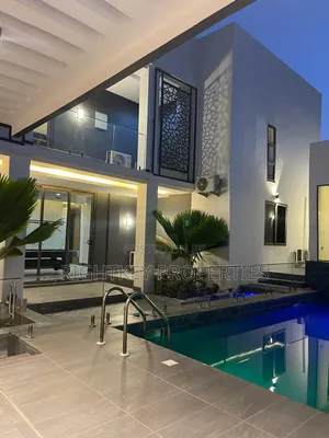 5bdrm Mansion in Santasi Brofroyedu, Kumasi Metropolitan for sale