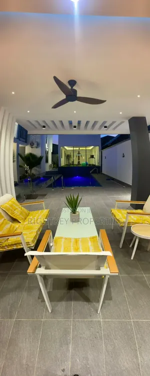 5bdrm Mansion in Santasi Brofroyedu, Kumasi Metropolitan for sale