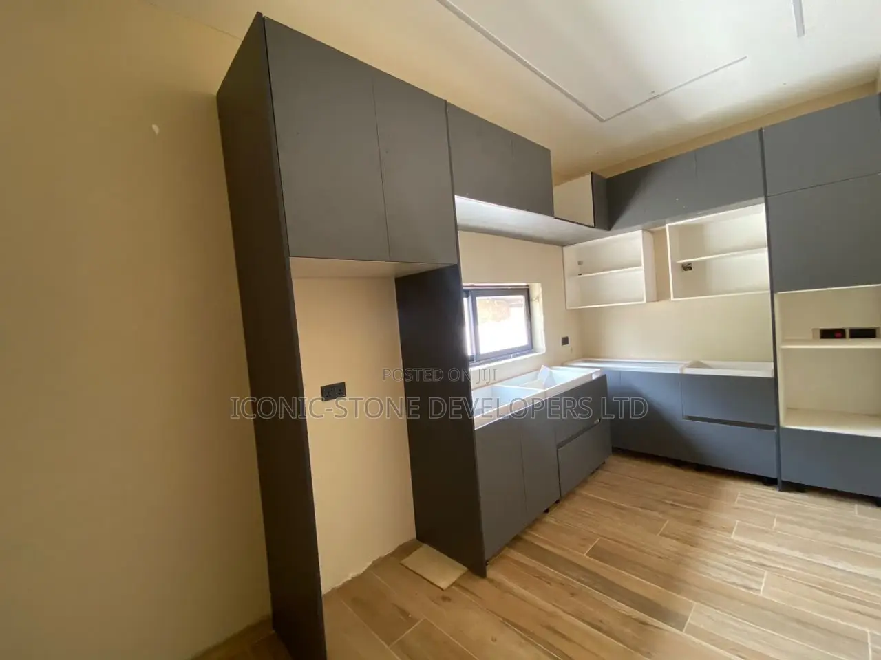 3bdrm House in Adenta Frafraha for sale