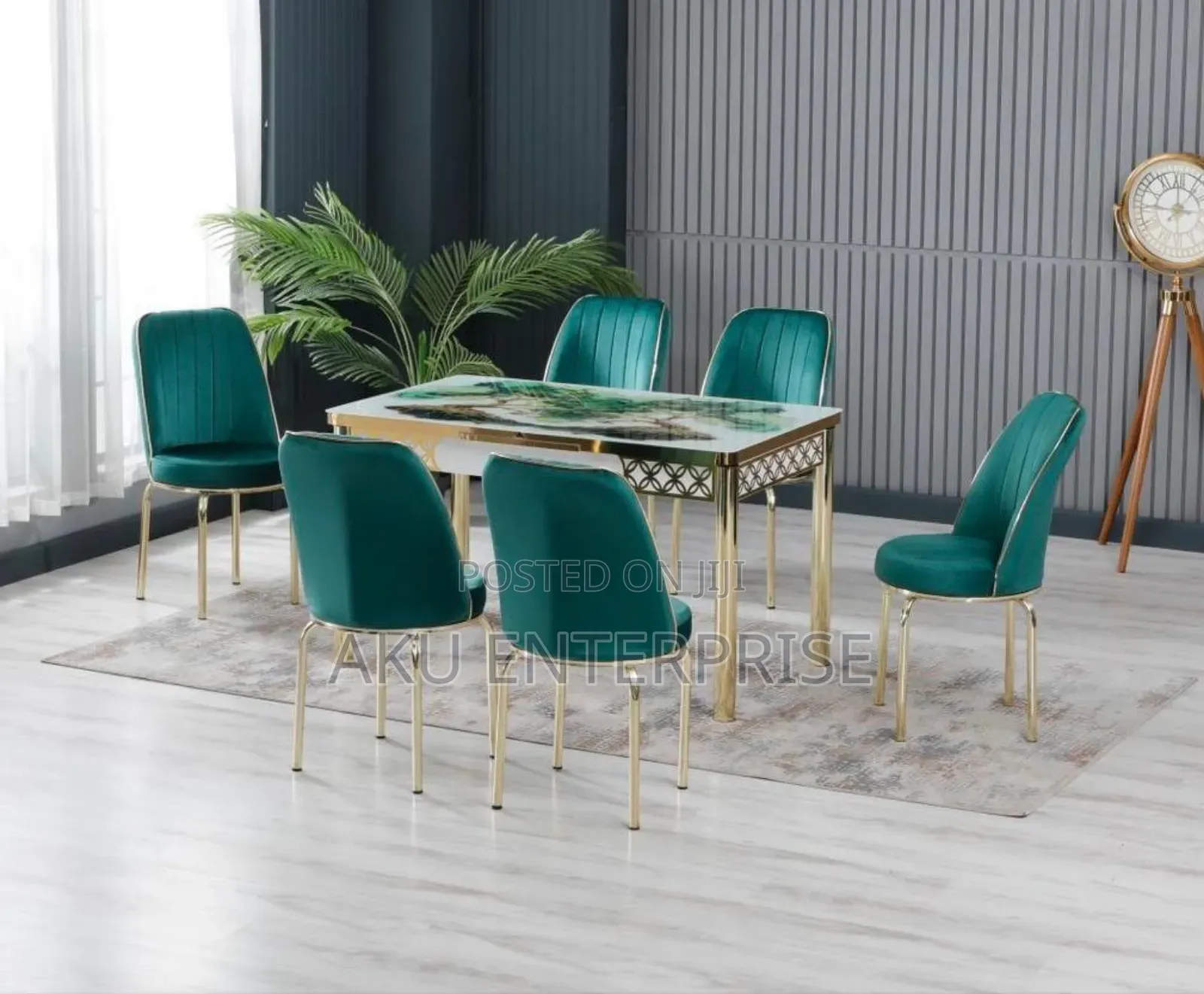 Extendable Dinning Set With 6 Chairs