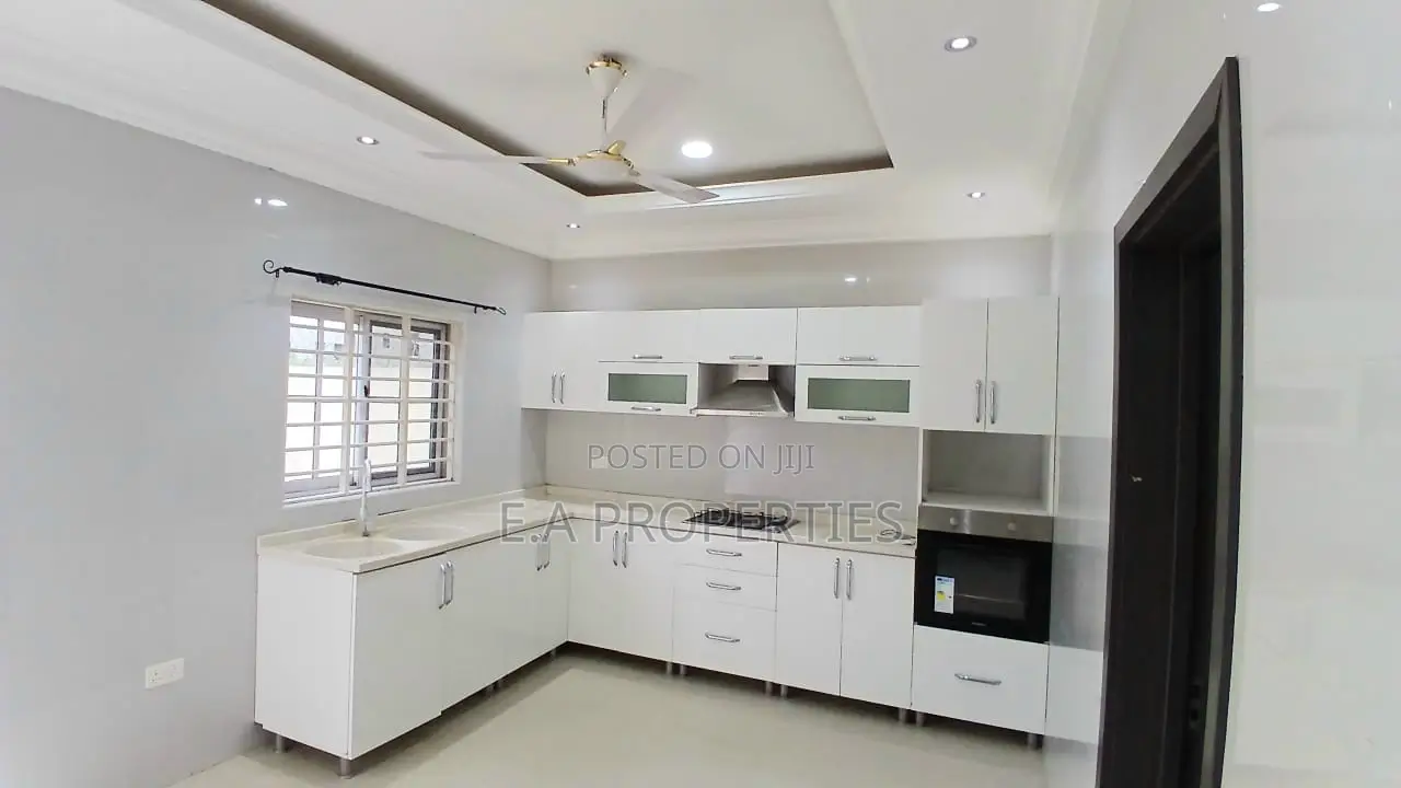 3bdrm House in E A Properties, School Junction for rent