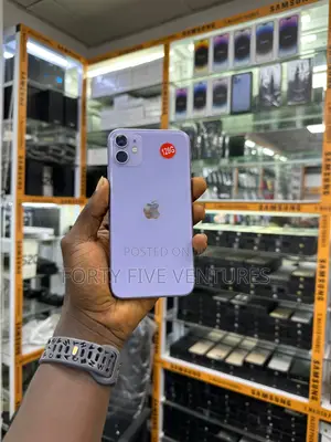 New Apple iPhone 11 128 GB Purple