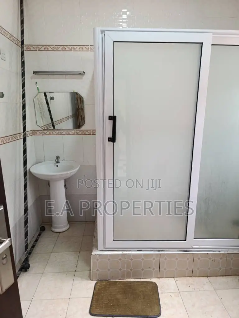 4bdrm House in E A Properties, ECOMOG for rent